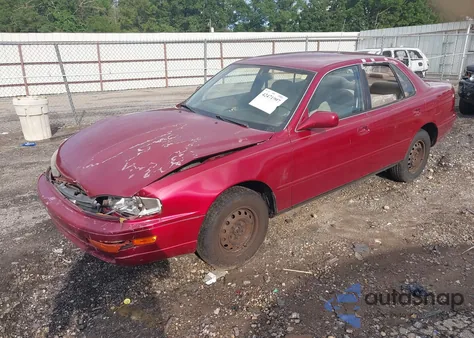 1994 Toyota Camry Le z USA, uszkodzony, nr VIN 4T1SK12E1RU387810